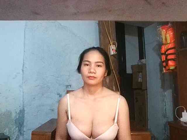 EllaShow93 webcam
