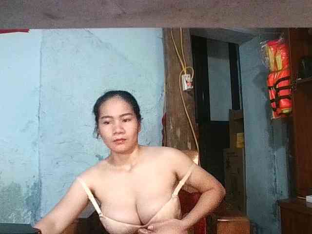 EllaShow93 webcam