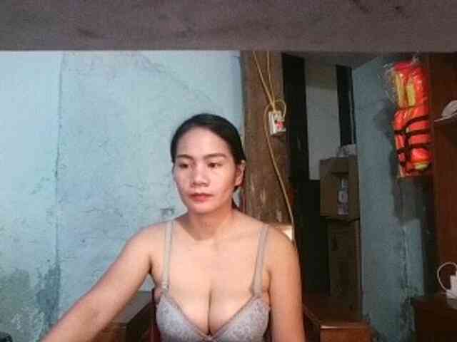 EllaShow93 webcam