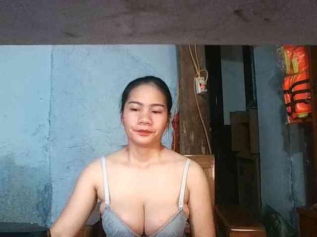 EllaShow93 webcam