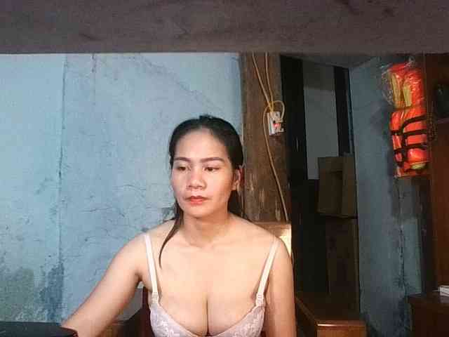 EllaShow93 webcam