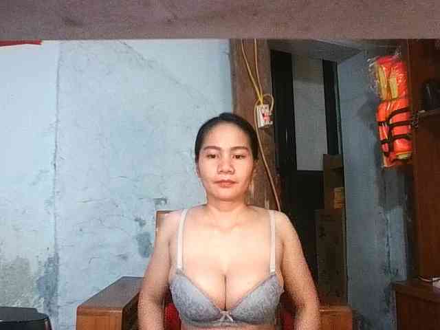 EllaShow93 webcam