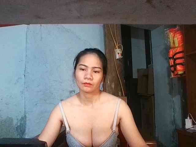 EllaShow93 webcam