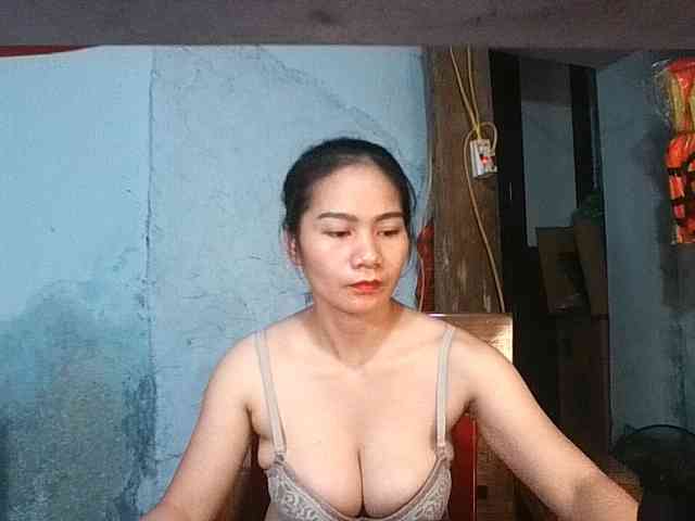 EllaShow93 webcam