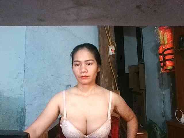 EllaShow93 webcam