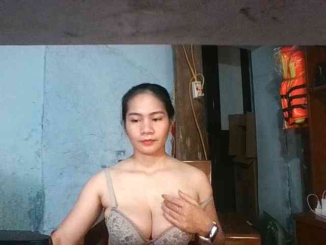 EllaShow93 webcam