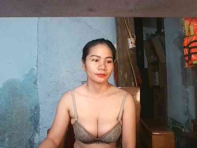 EllaShow93 webcam