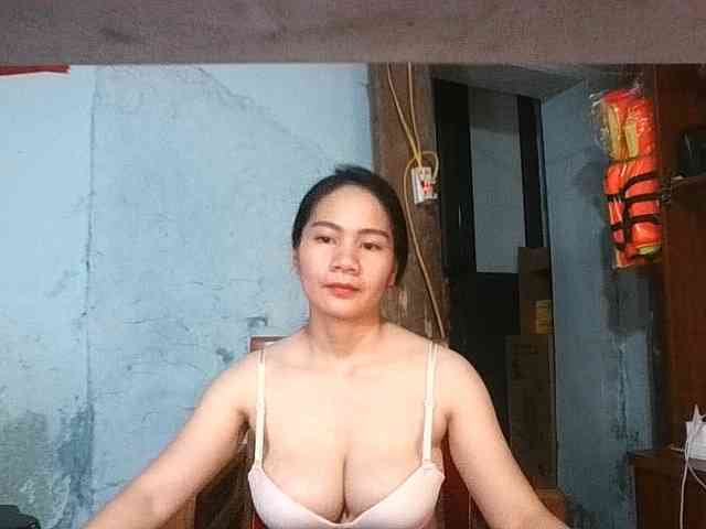 EllaShow93 webcam