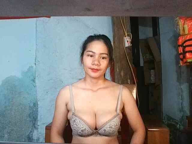 EllaShow93 webcam
