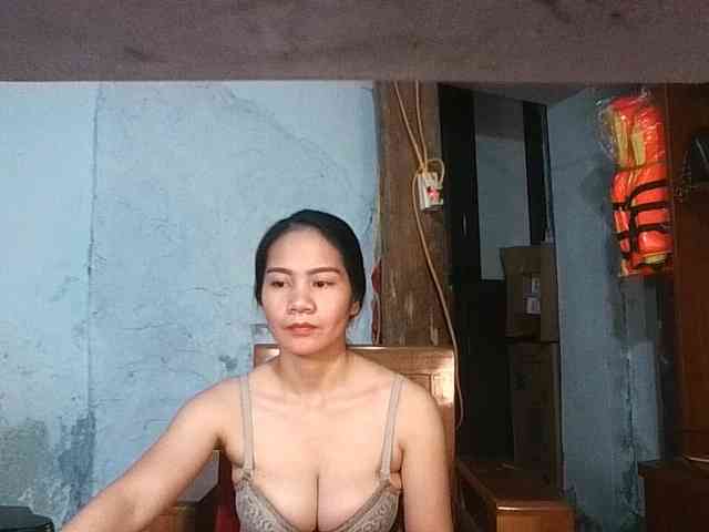 EllaShow93 webcam