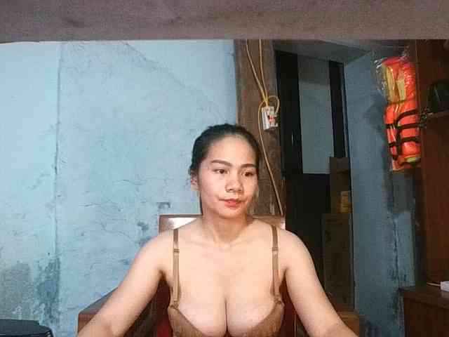 EllaShow93 webcam