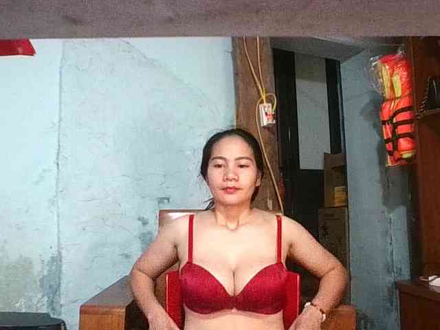 EllaShow93 webcam