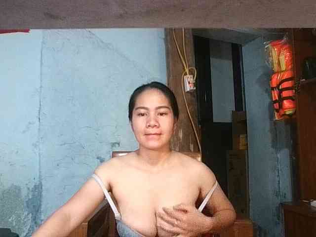 EllaShow93 webcam