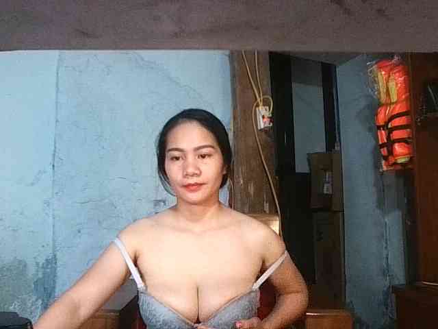EllaShow93 webcam