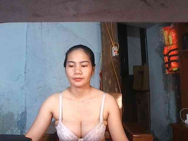 EllaShow93 webcam