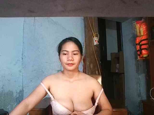 EllaShow93 webcam