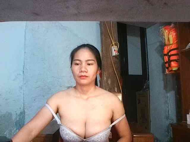 EllaShow93 webcam