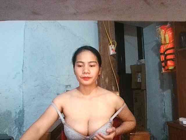 EllaShow93 webcam