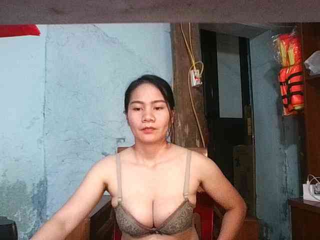 EllaShow93 webcam