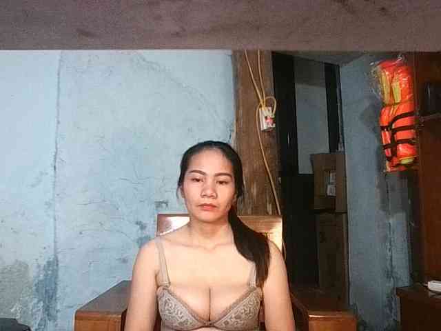 EllaShow93 webcam