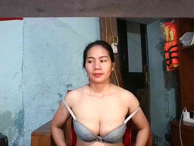 EllaShow93 webcam