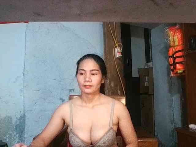 EllaShow93 webcam