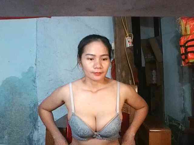 EllaShow93 webcam