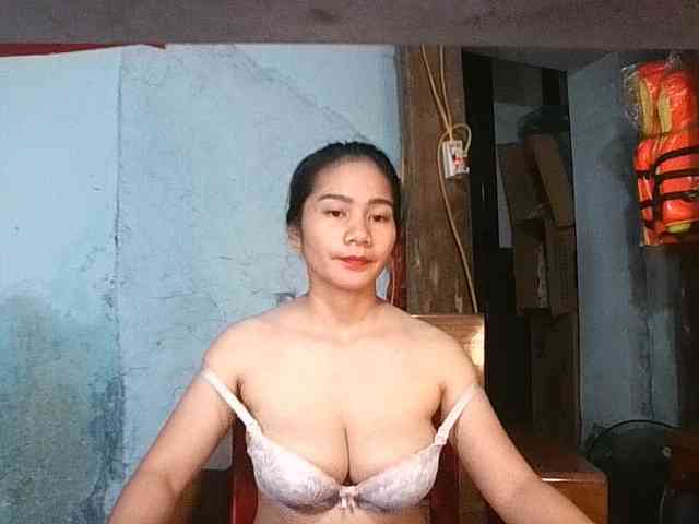 EllaShow93 webcam