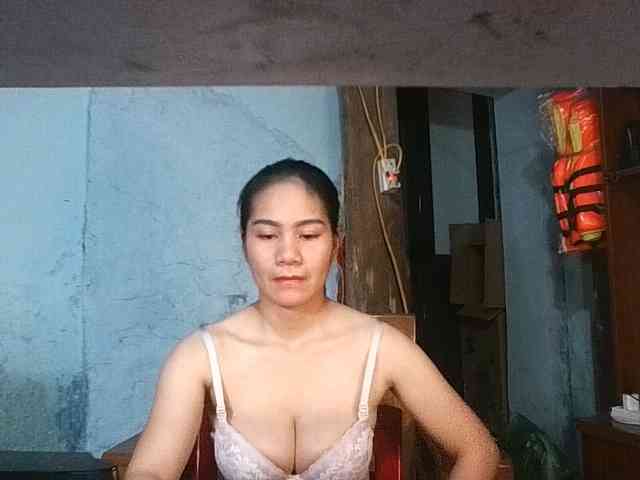 EllaShow93 webcam