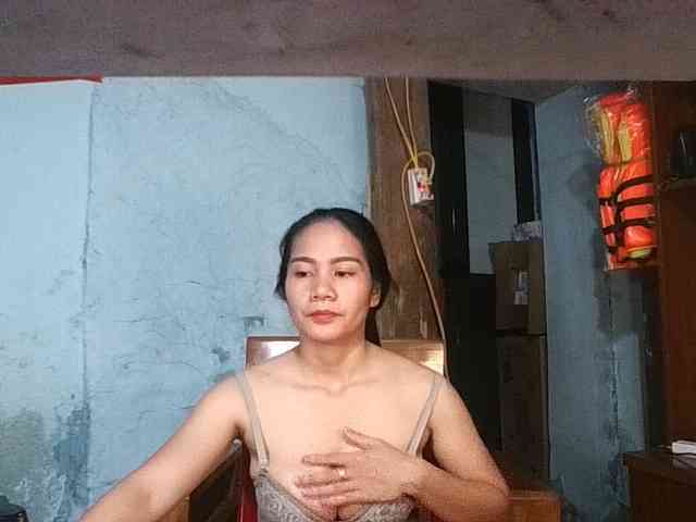 EllaShow93 webcam