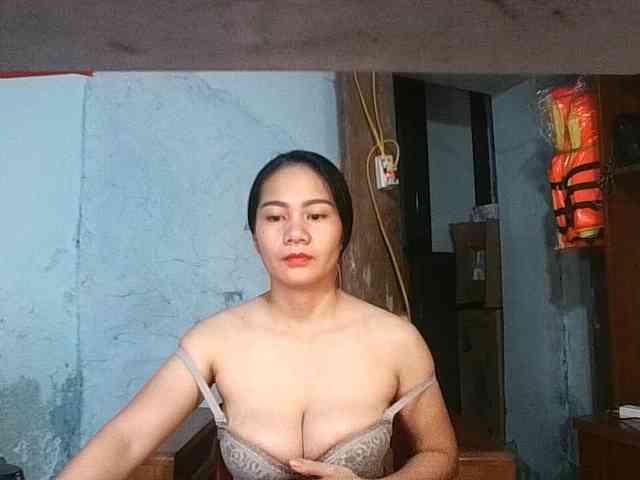 EllaShow93 webcam