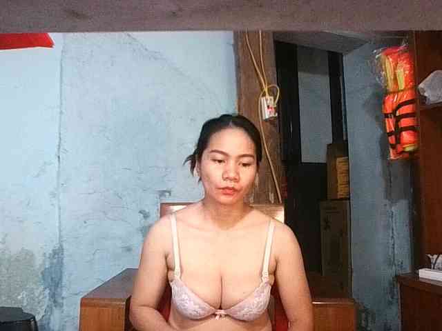 EllaShow93 webcam