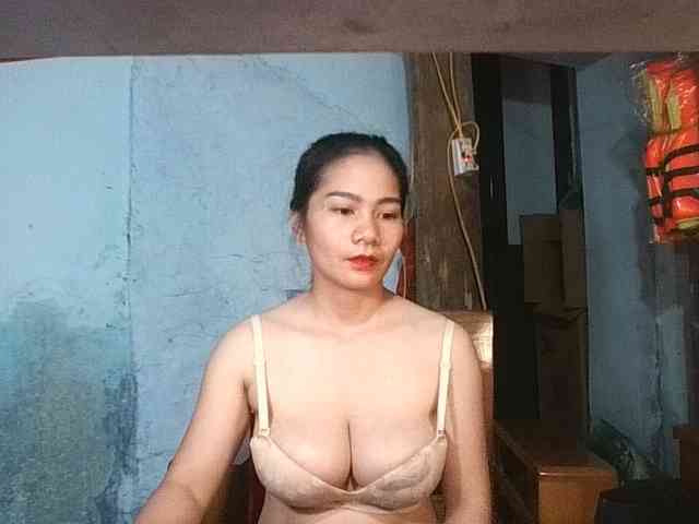 EllaShow93 webcam