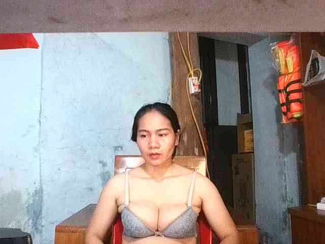 EllaShow93 webcam