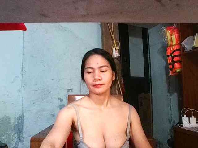 EllaShow93 webcam