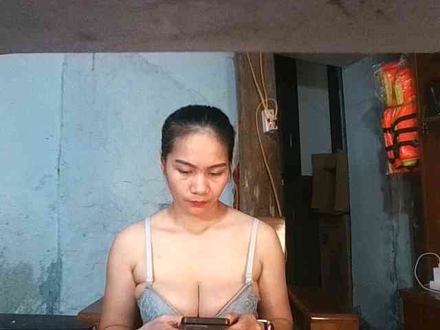 EllaShow93 webcam