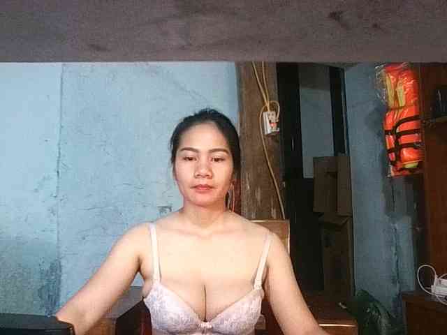 EllaShow93 webcam