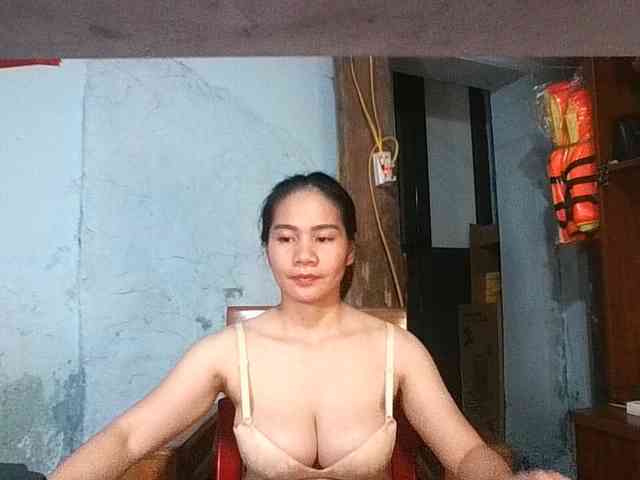 EllaShow93 webcam