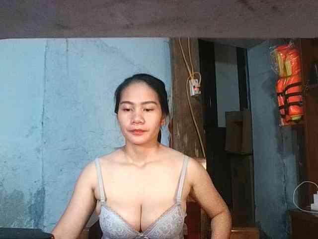 EllaShow93 webcam