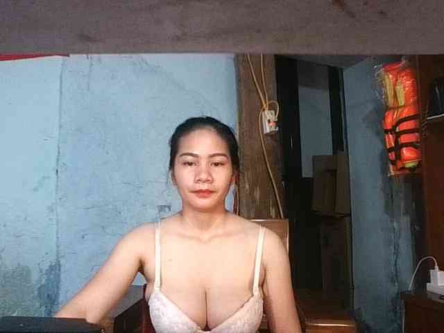 EllaShow93 webcam