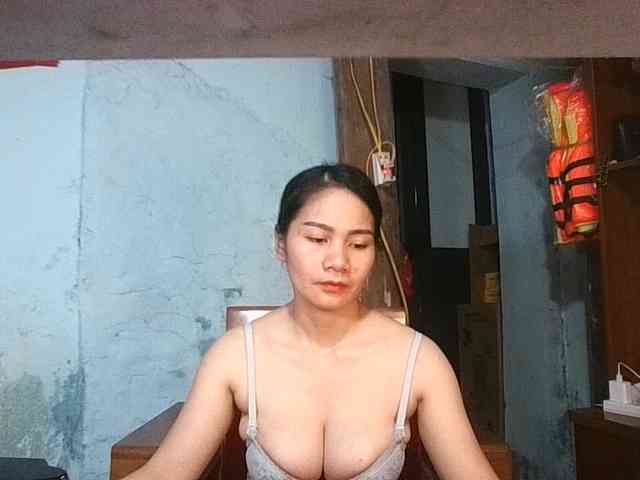 EllaShow93 webcam