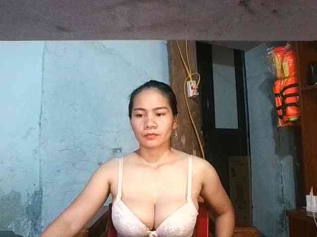 EllaShow93 webcam