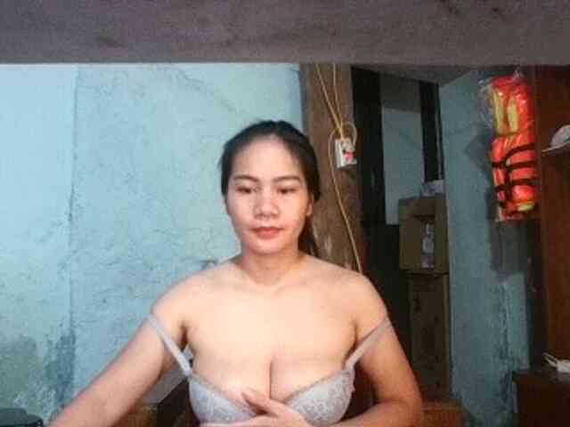 EllaShow93 webcam