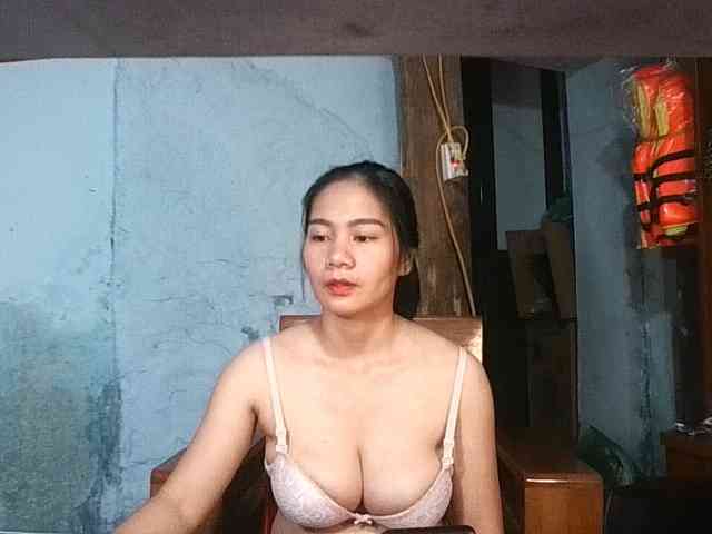 EllaShow93 webcam