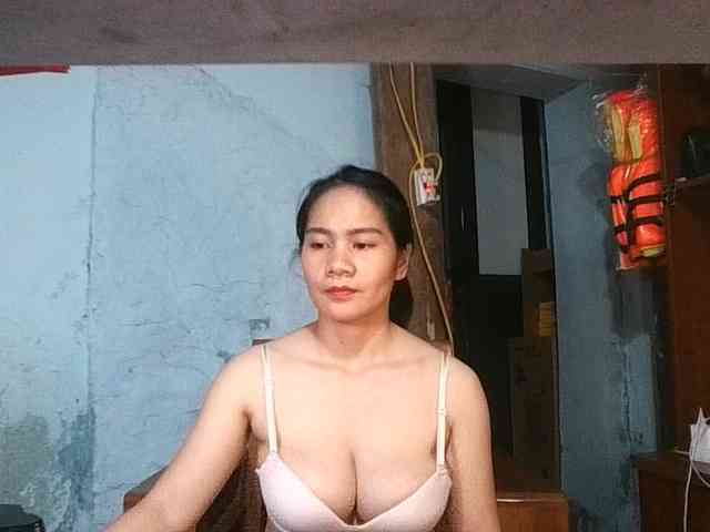 EllaShow93 webcam