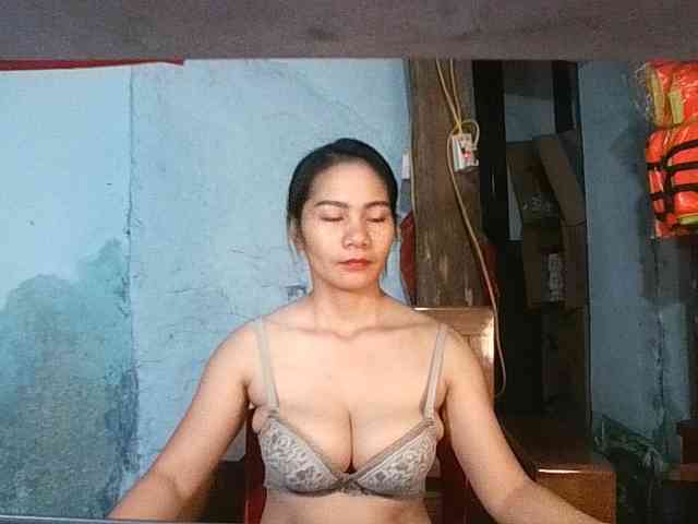 EllaShow93 webcam