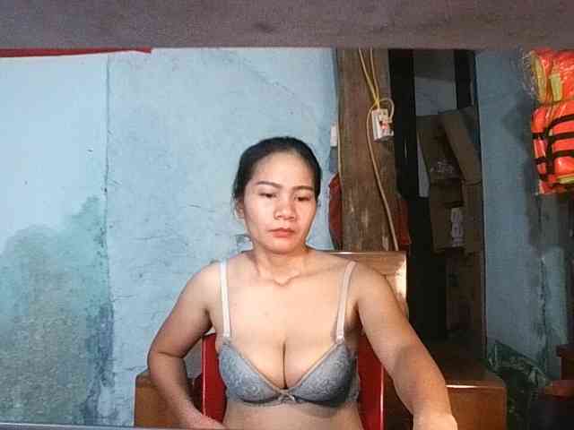 EllaShow93 webcam