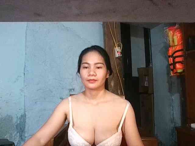 EllaShow93 webcam