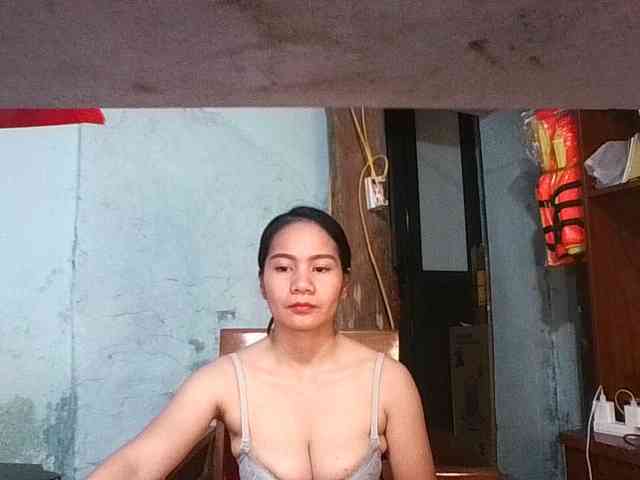 EllaShow93 webcam