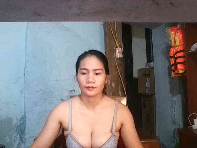 EllaShow93 webcam